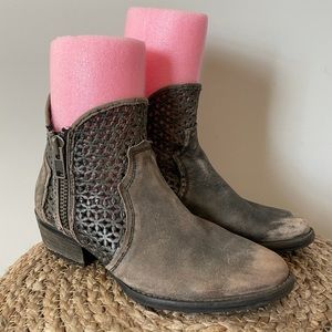 Corral women’s grey cutout bootie